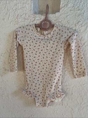 Like new Quincy Mae 12-18 months UPF 50+ Cream Long-Sleeve Floral Swim One-Piece